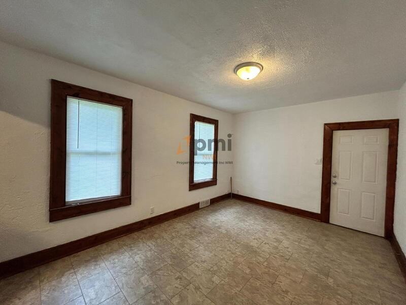 207 N Woodland Ave - Photo 2 of 15