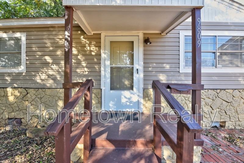 9809 N Mckinley Ave - Photo 5 of 34