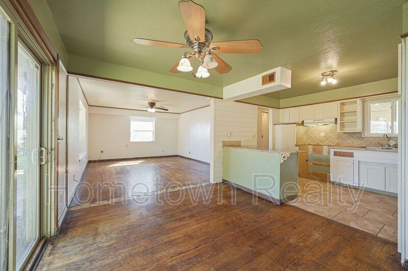 1805 Ne 53rd St - Photo 5 of 25