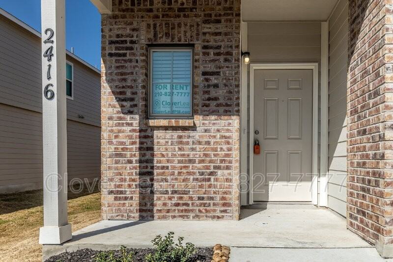 2416 Marty Way - Photo 4 of 45