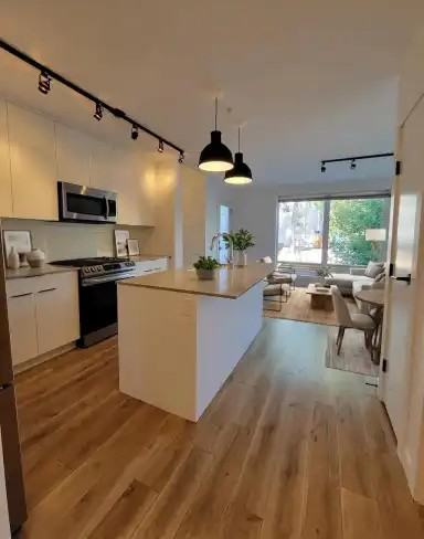 2502 16a St Sw #102 - Photo 2 of 8