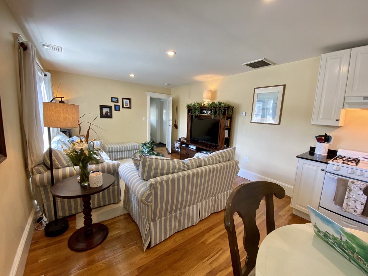 38 Grossman St #2L - Photo 3 of 10