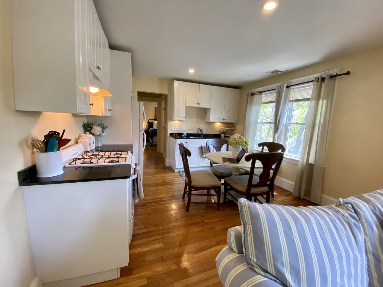 38 Grossman St #2L - Photo 4 of 10
