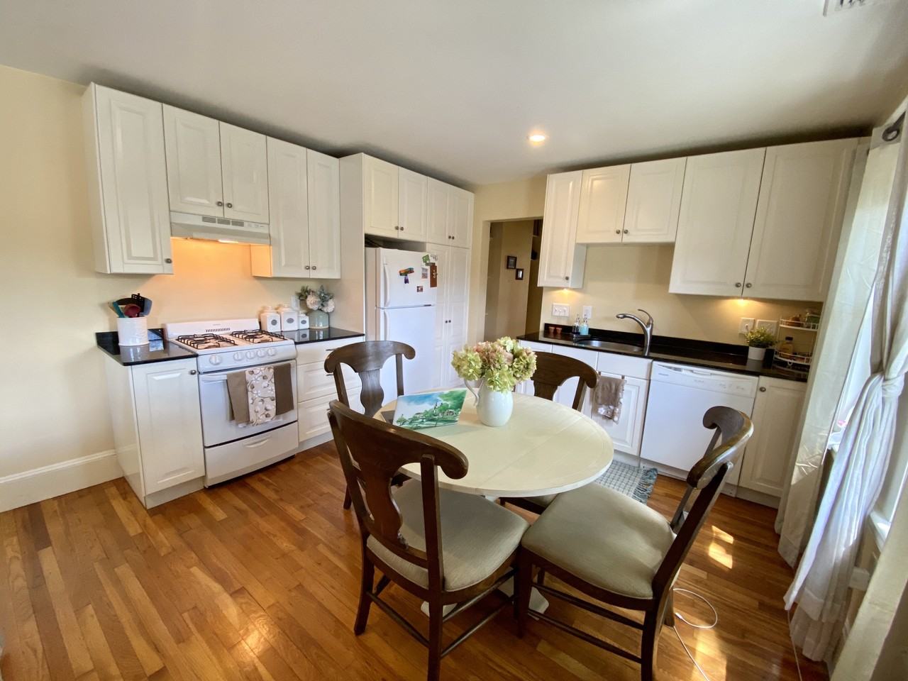 38 Grossman St #2L - Photo 5 of 10