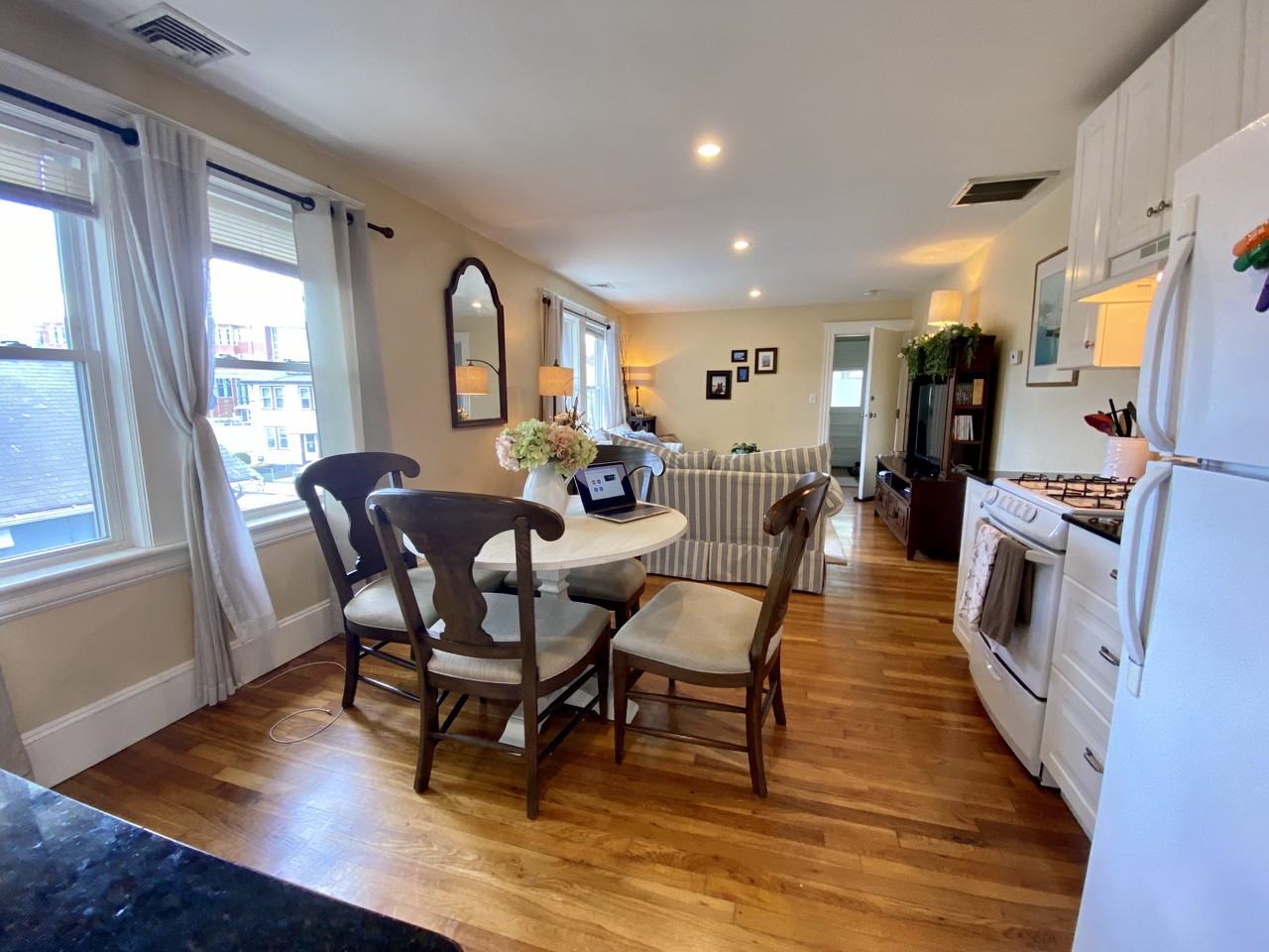 38 Grossman St #2L - Photo 6 of 10