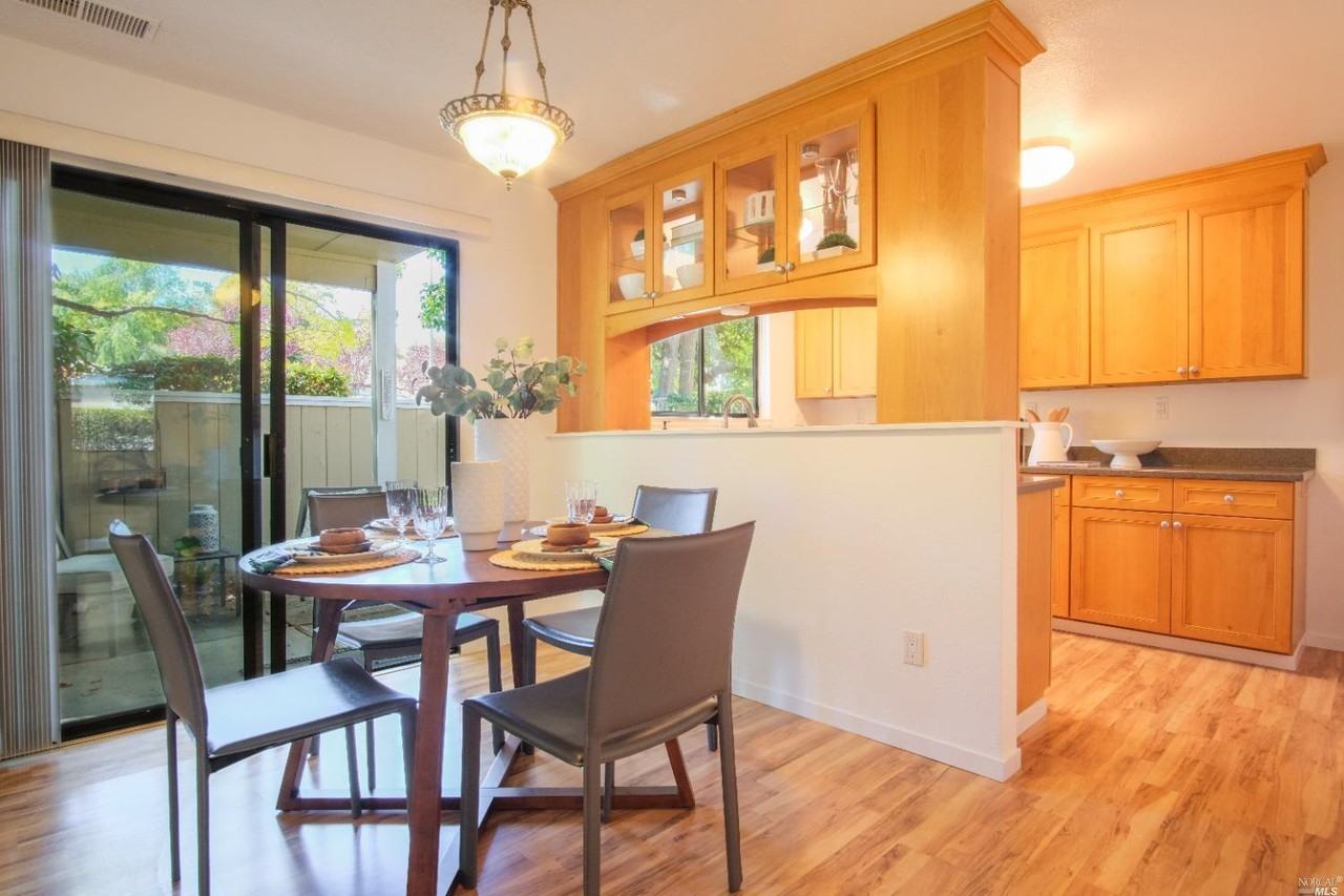 15 Hector Ln #15 - Photo 4 of 11