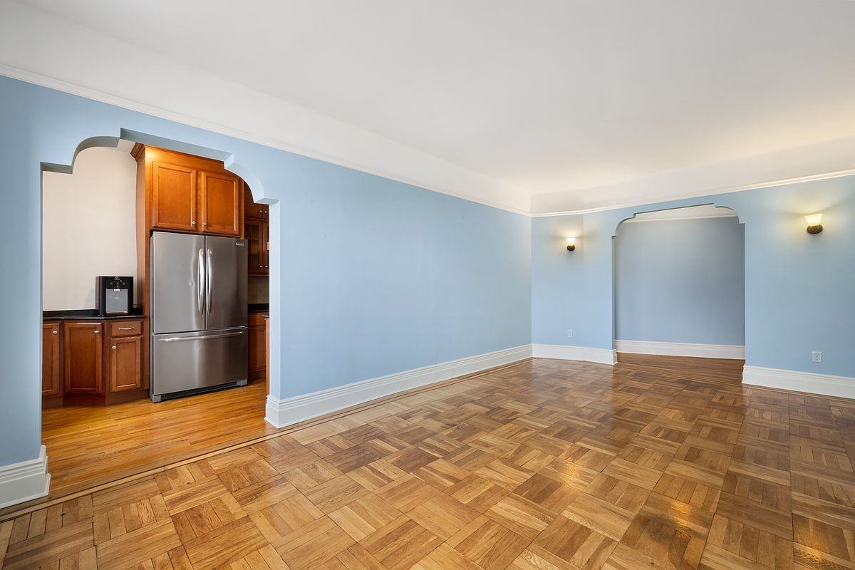 7119 Shore Rd #2D - Photo 4 of 6