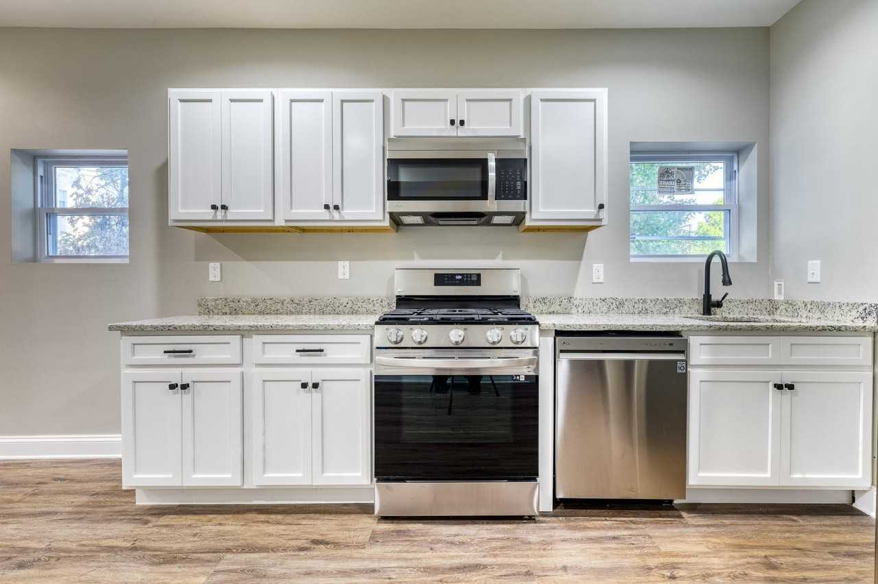 1701 Edmondson Avenue - Photo 2 of 10