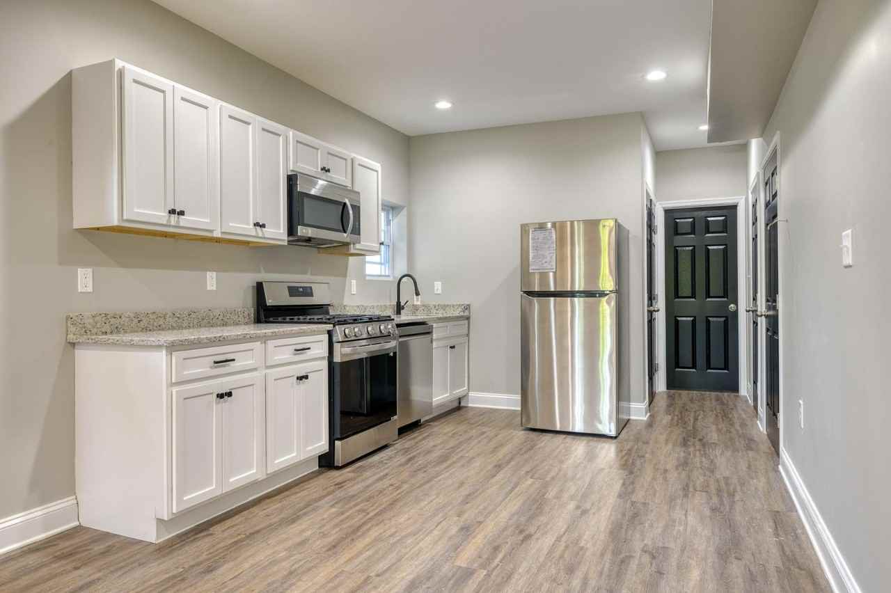 1701 Edmondson Avenue - Photo 4 of 10