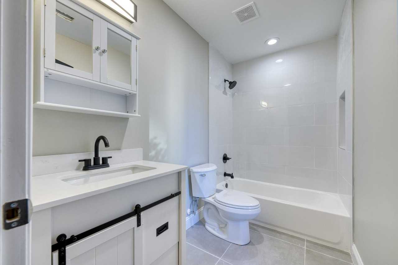 1701 Edmondson Avenue - Photo 6 of 10