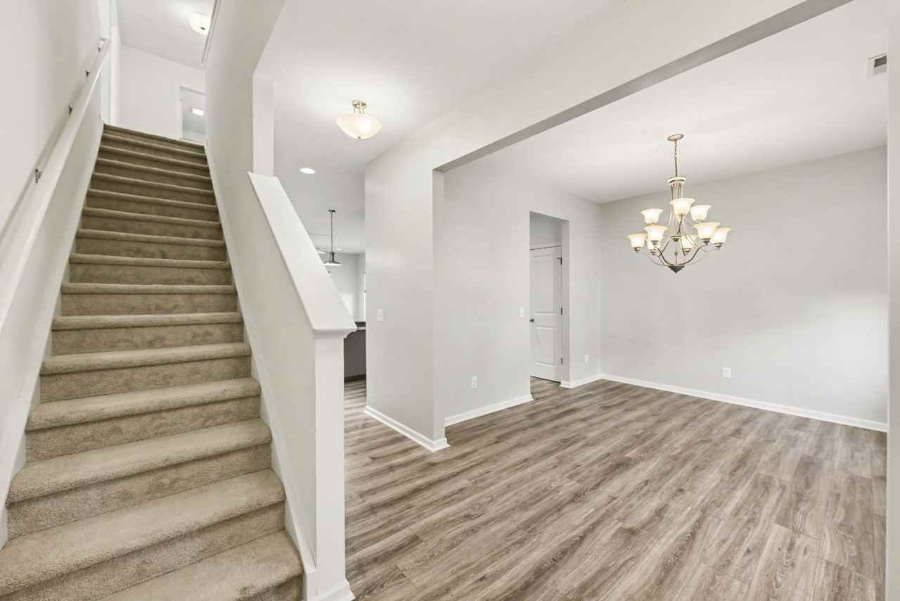 121 Rockingham Way - Photo 6 of 11