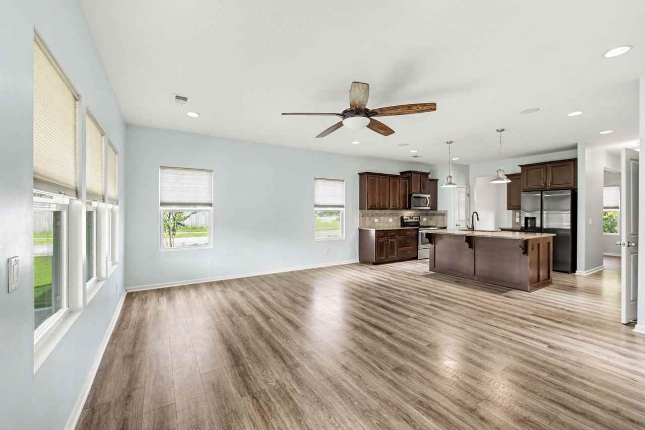 121 Rockingham Way - Photo 7 of 11