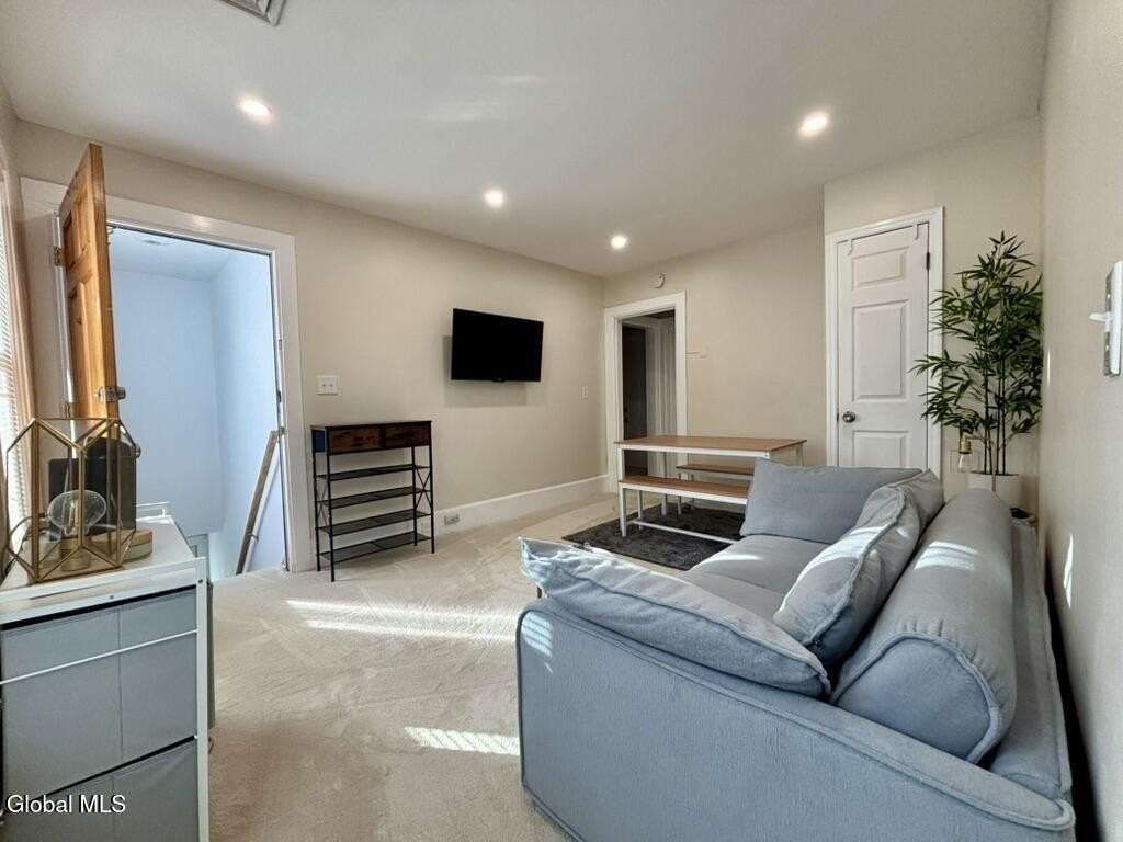 130 Woodlawn Ave #2 - Photo 4 of 22