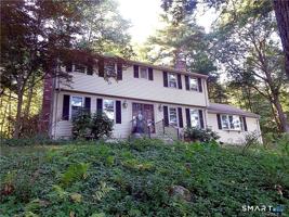 featured image of 21 Saddle Ridge Dr