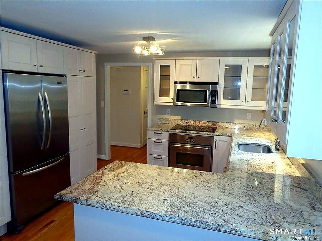 21 Saddle Ridge Dr - Photo 4 of 20