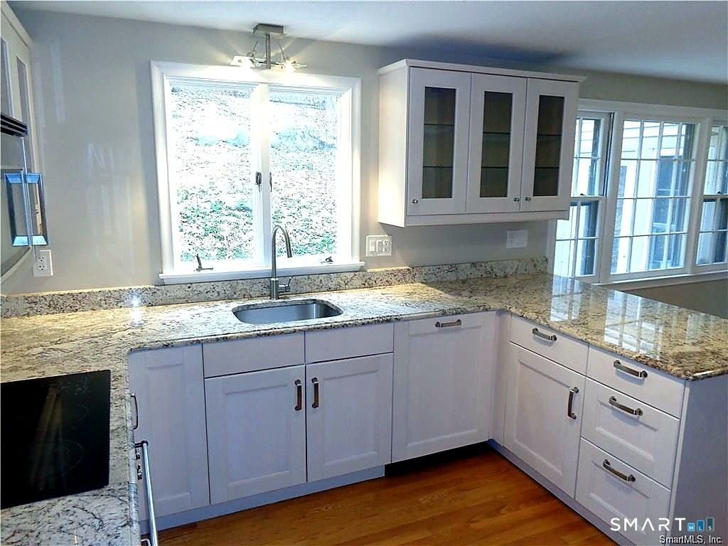 21 Saddle Ridge Dr - Photo 5 of 20