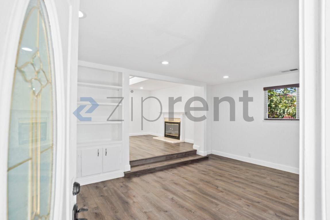 378 Spring Valley Ln - Photo 5 of 31