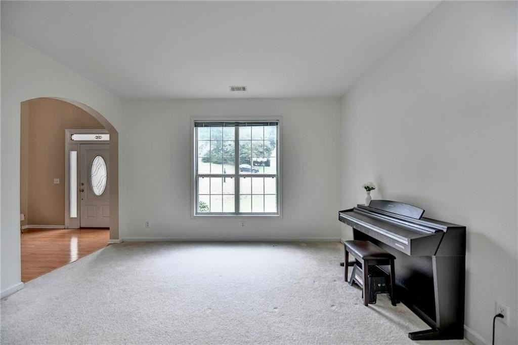 2172 Woodbriar Dr - Photo 7 of 50