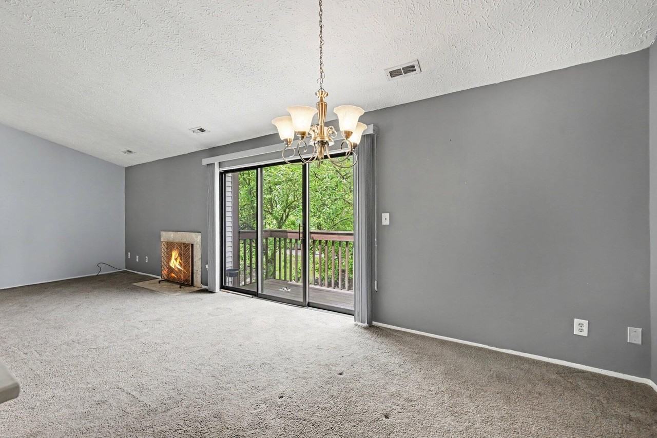 24225 Evergreen Rd - Photo 5 of 28