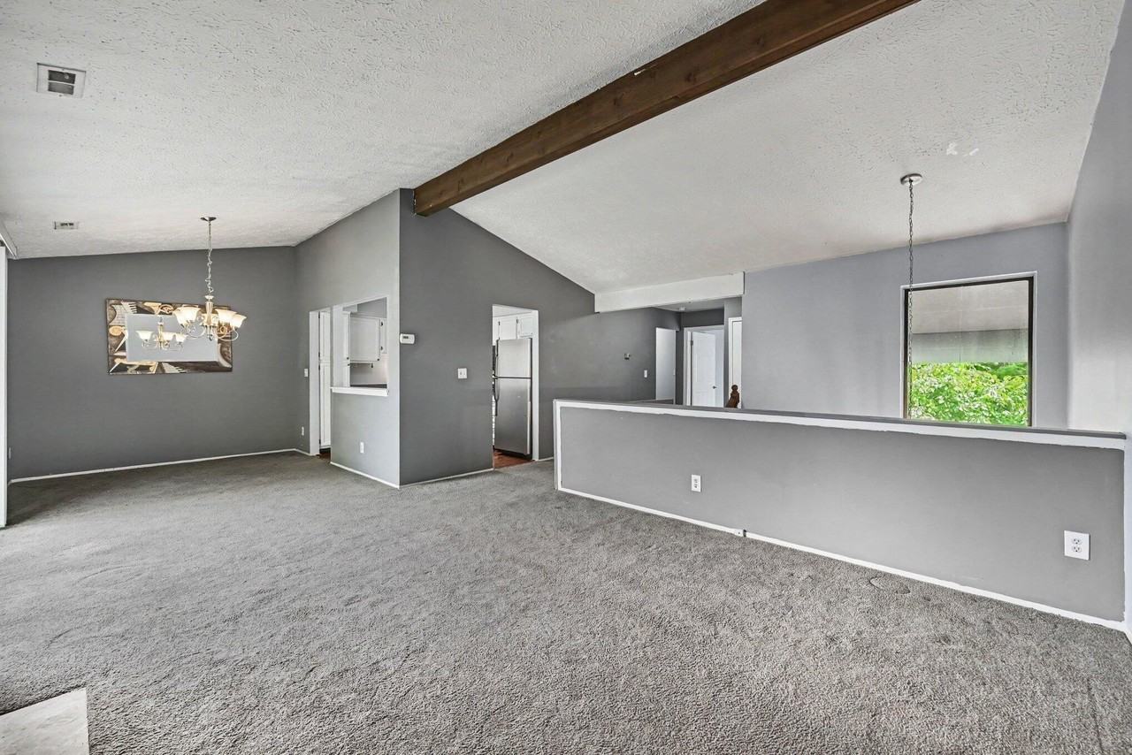 24225 Evergreen Rd - Photo 7 of 28