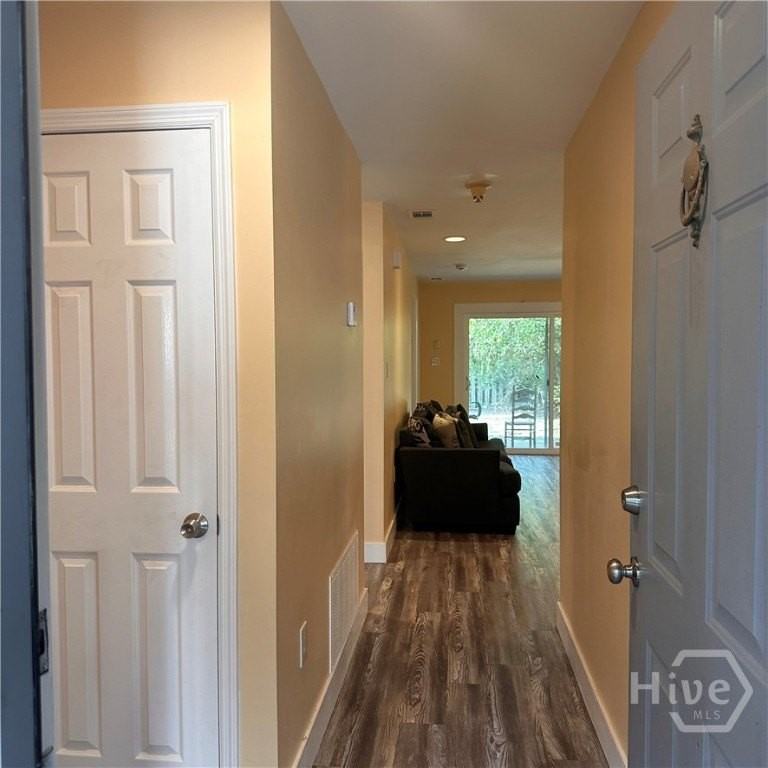 300 Hampton St #12 - Photo 2 of 10