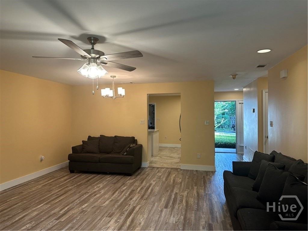 300 Hampton St #12 - Photo 6 of 10