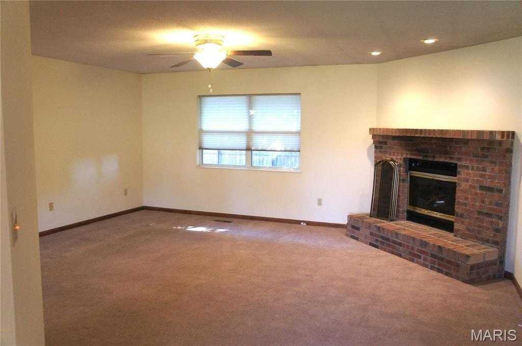 1631 Thunderbird Ln - Photo 2 of 30
