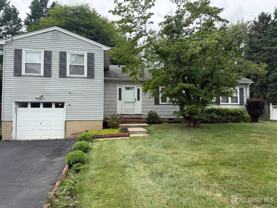 652 Holly Ln - Photo 1 of 1