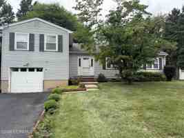 featured image of 652 Holly Ln