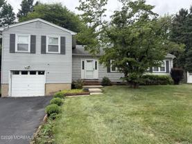 652 Holly Ln - Photo 1 of 1
