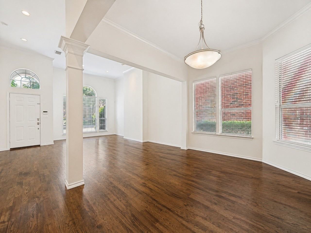 6072 Thursby Ave - Photo 7 of 30