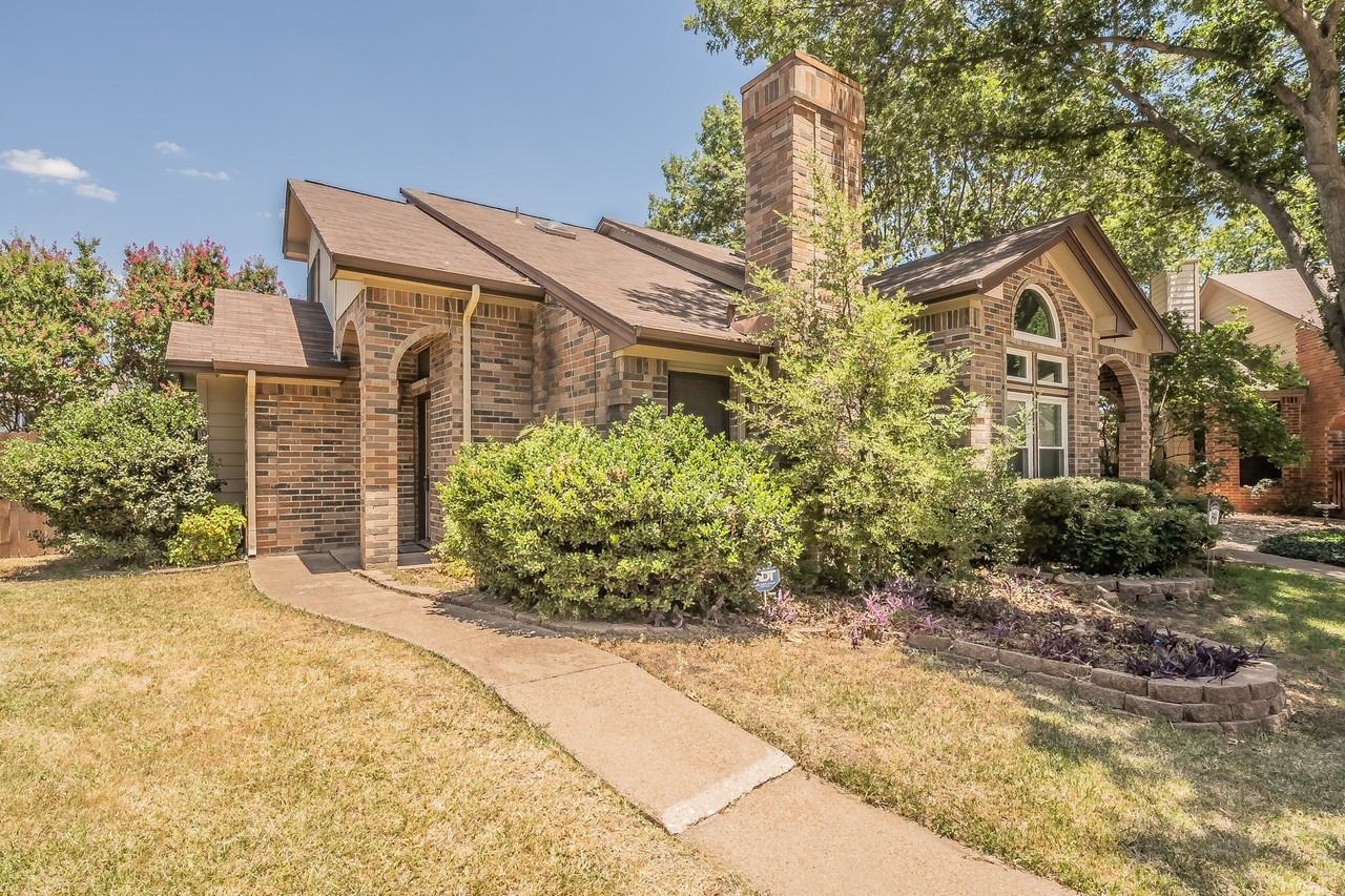 6402 Valleybrooke Ct - Photo 2 of 38