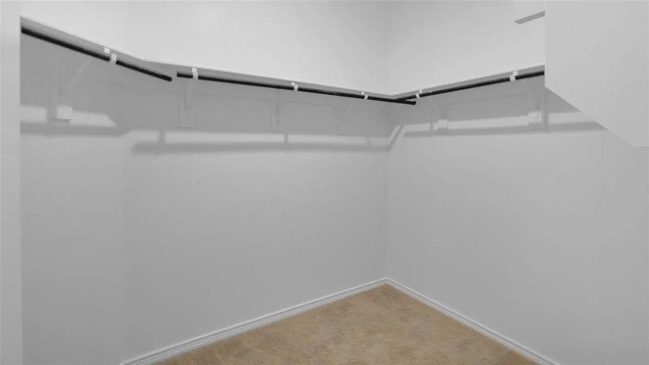 9204 Cessna Ave - Photo 4 of 21