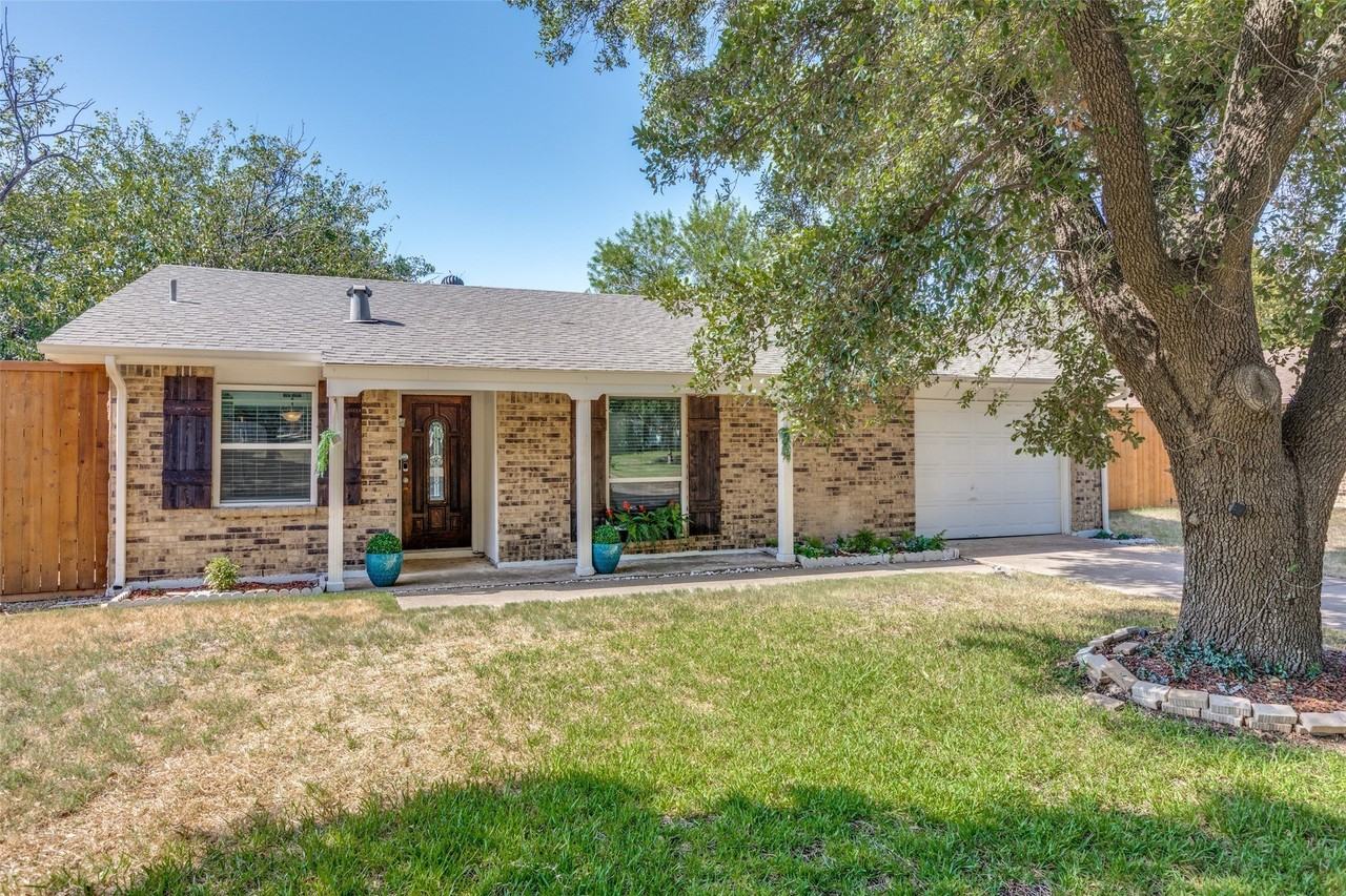 1300 Pioneer Ln - Photo 2 of 24