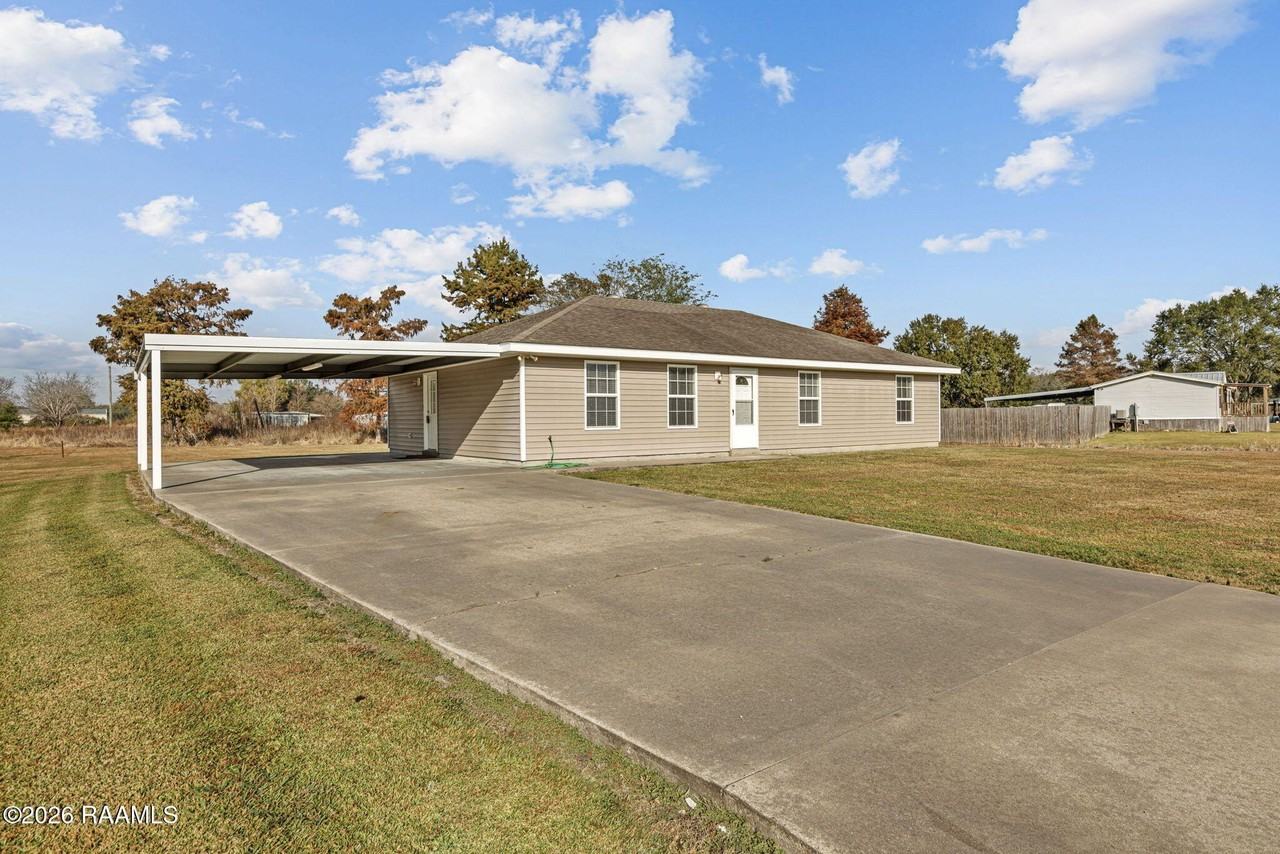 1026 Carmen Dr - Photo 2 of 24