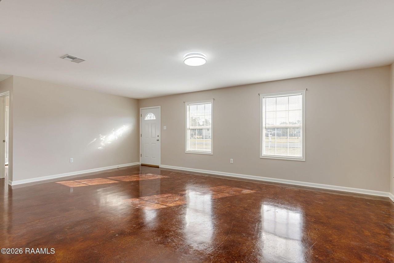 1026 Carmen Dr - Photo 6 of 24