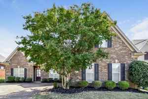 featured image of 4378 Bloombury St