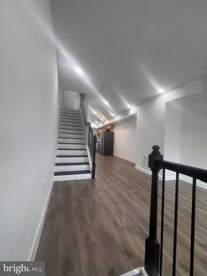 2606 W Fairmount Ave - Photo 3 of 14