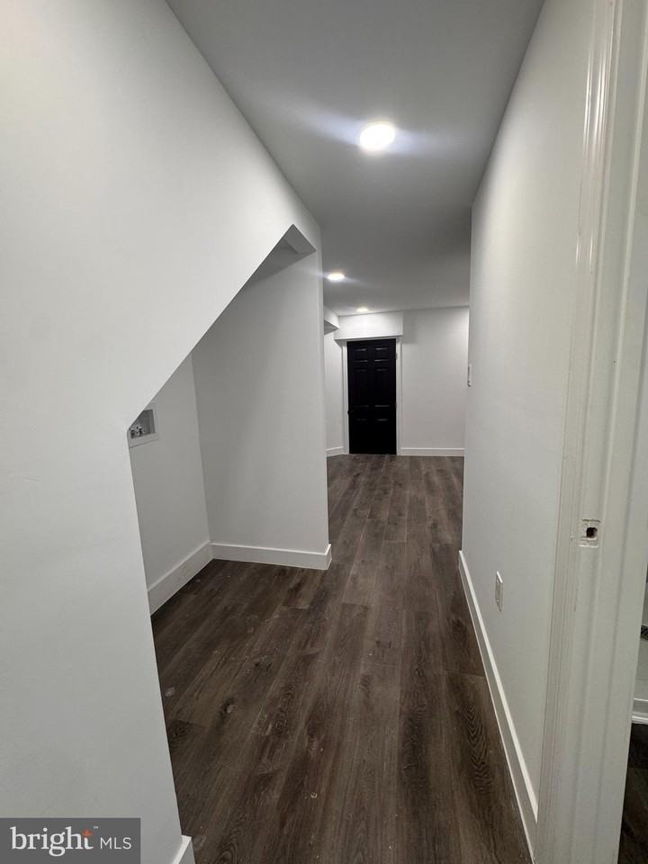 2606 W Fairmount Ave - Photo 7 of 14
