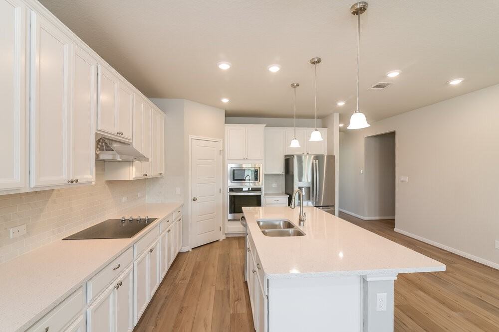 304 Shelton Pass - Photo 7 of 17