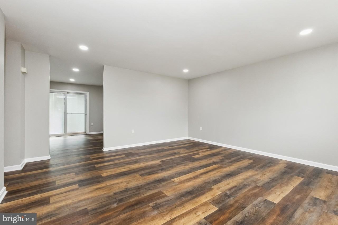100 Heathrow Ln - Photo 5 of 24