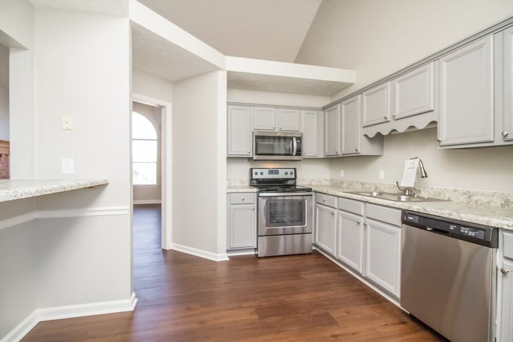 3261 Clapham Rd - Photo 6 of 19