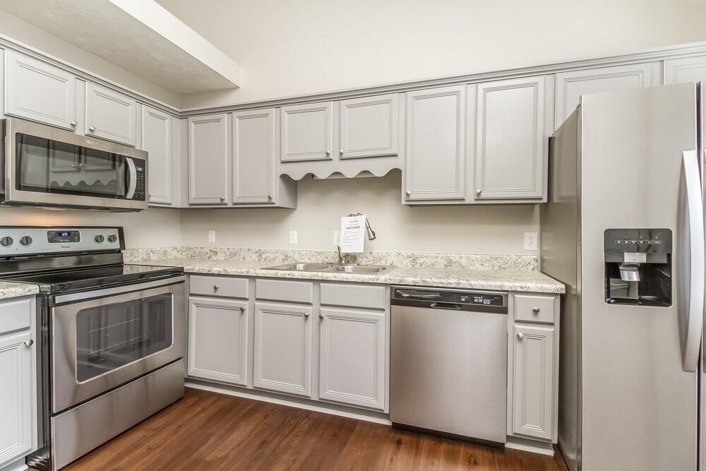 3261 Clapham Rd - Photo 7 of 19