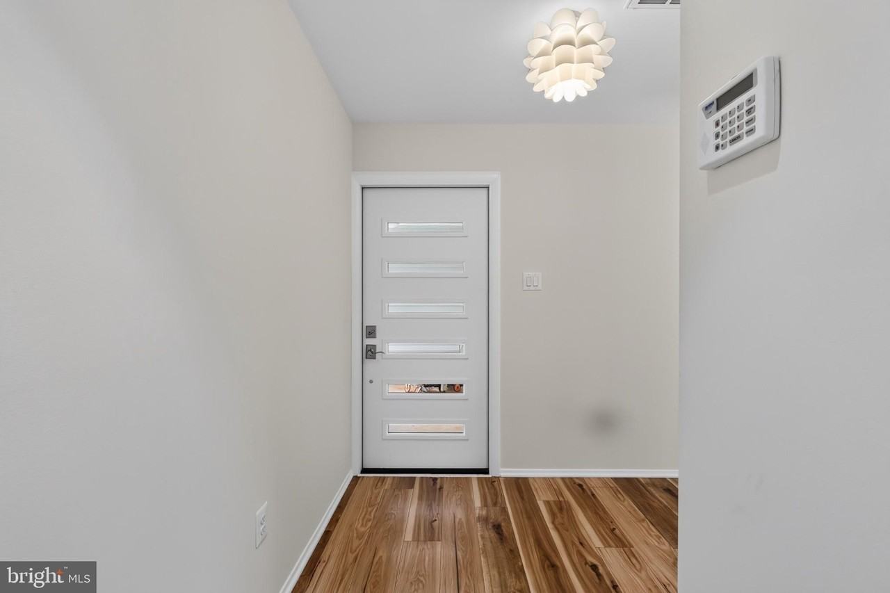 4214 Penner Ln - Photo 4 of 40