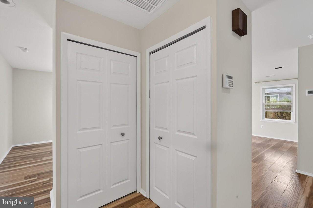 4214 Penner Ln - Photo 5 of 40