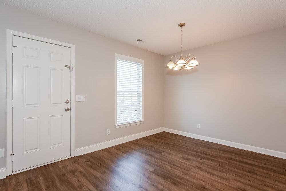 4941 Hopewood Ln - Photo 6 of 17