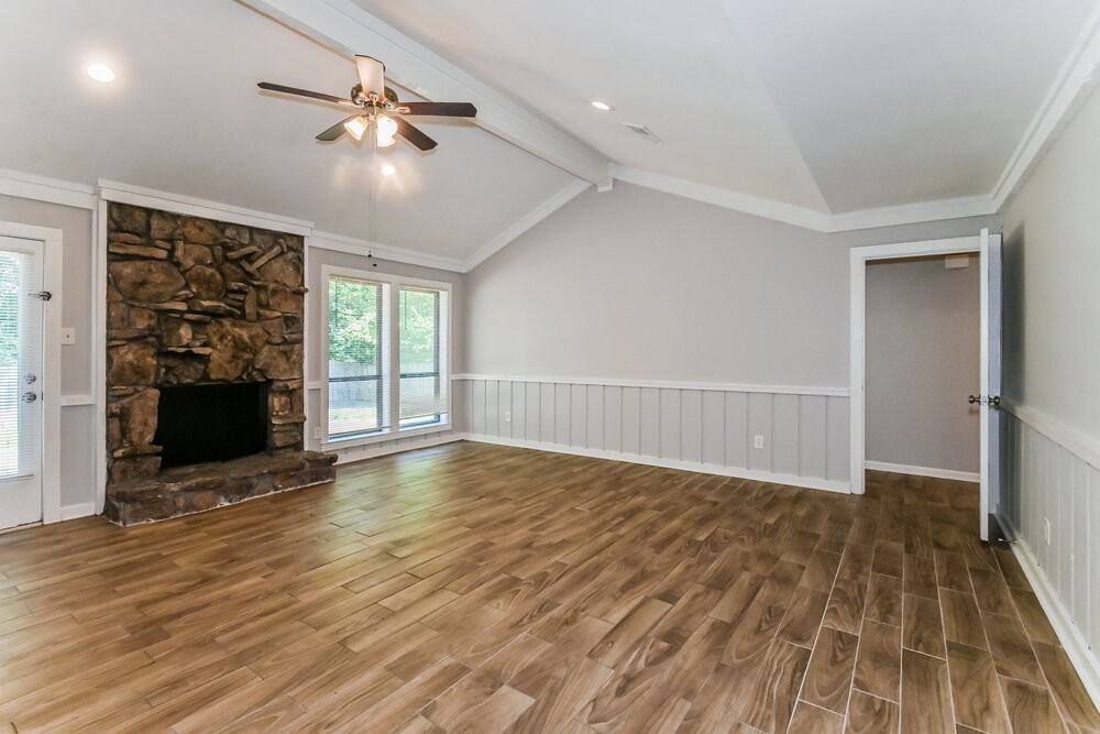 8182 Valley Ridge Trl - Photo 4 of 16