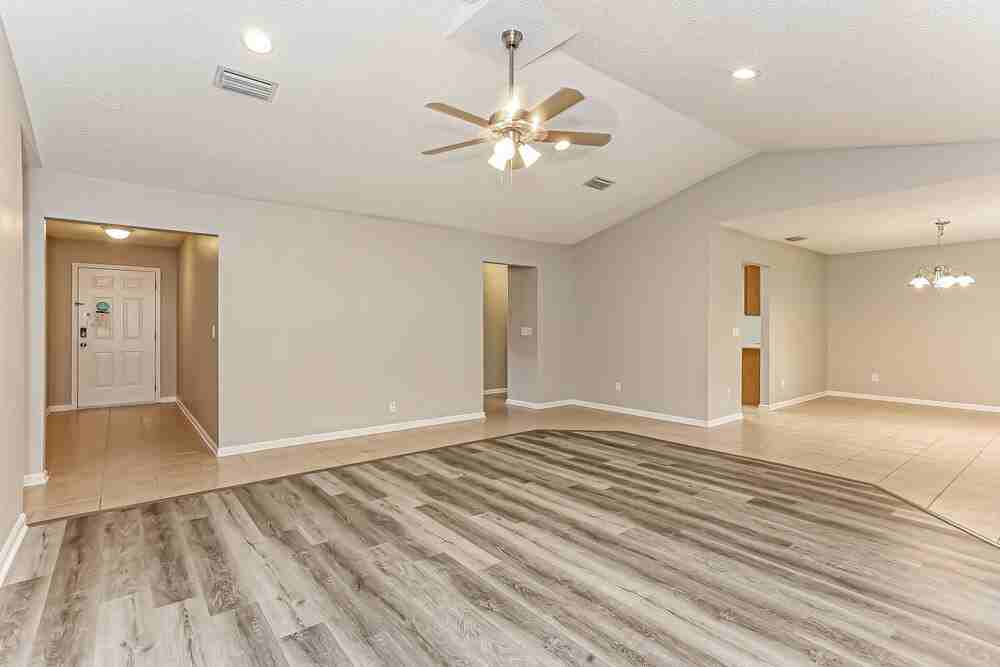 1027 Preakness Ct - Photo 5 of 16