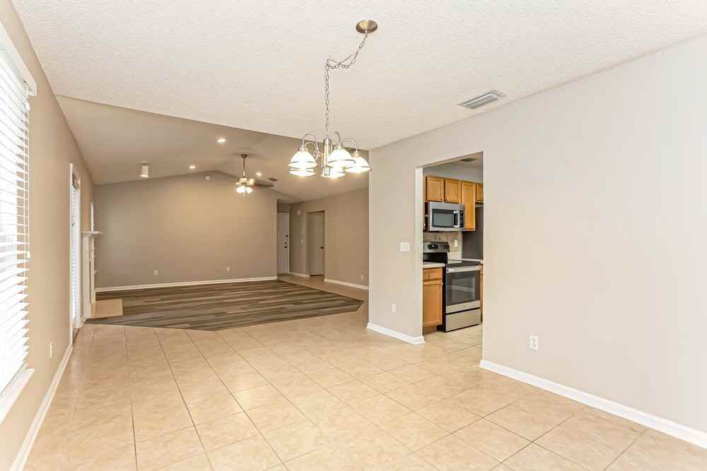 1027 Preakness Ct - Photo 7 of 16
