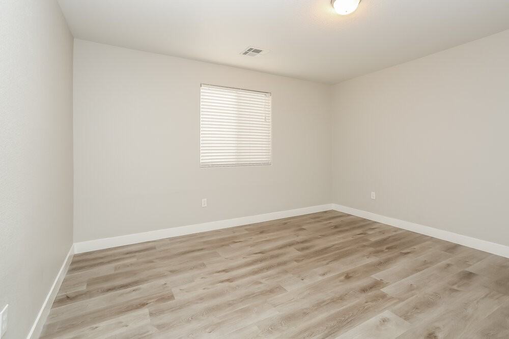9481 Havasu Canyon Ave - Photo 6 of 17